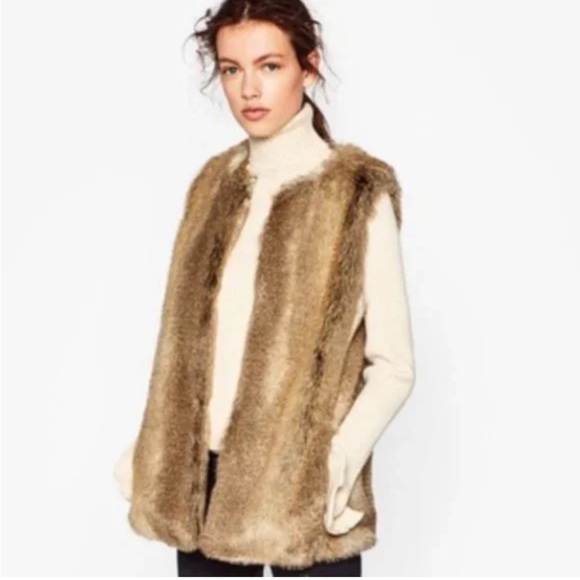 Zara Trafuluc Faux Fur Vest - Picture 1 of 11